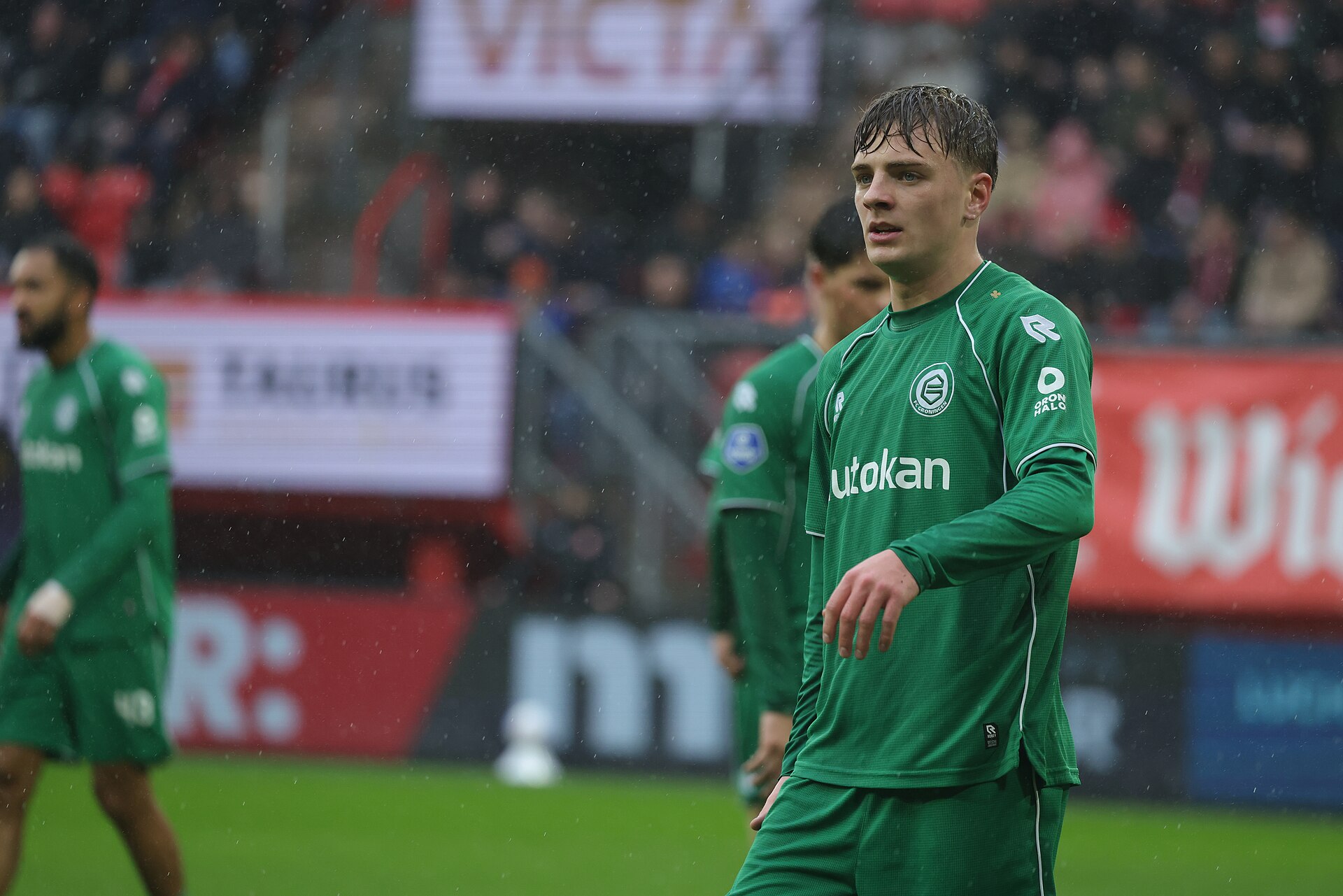 Wouter Prins is met zijn 21 jaar de enige rechtsback in de selectie