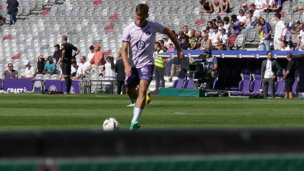 Thijs Dallinga bij Toulouse. Thijs Dallinga gaat naar 1. FC Köln, Werder Bremen vist achter het net