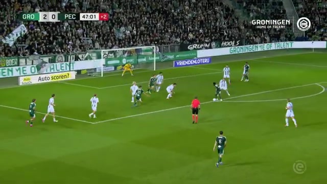 FC Groningen tijdens een eerdere thuiswedstrijd tegen PEC Zwolle