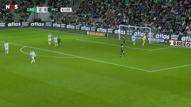 Spelmoment van FC Groningen tegen PEC Zwolle in de Euroborg