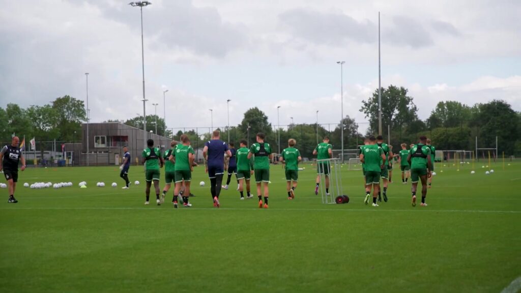 Spelers van FC Groningen tijdens een eerdere training.