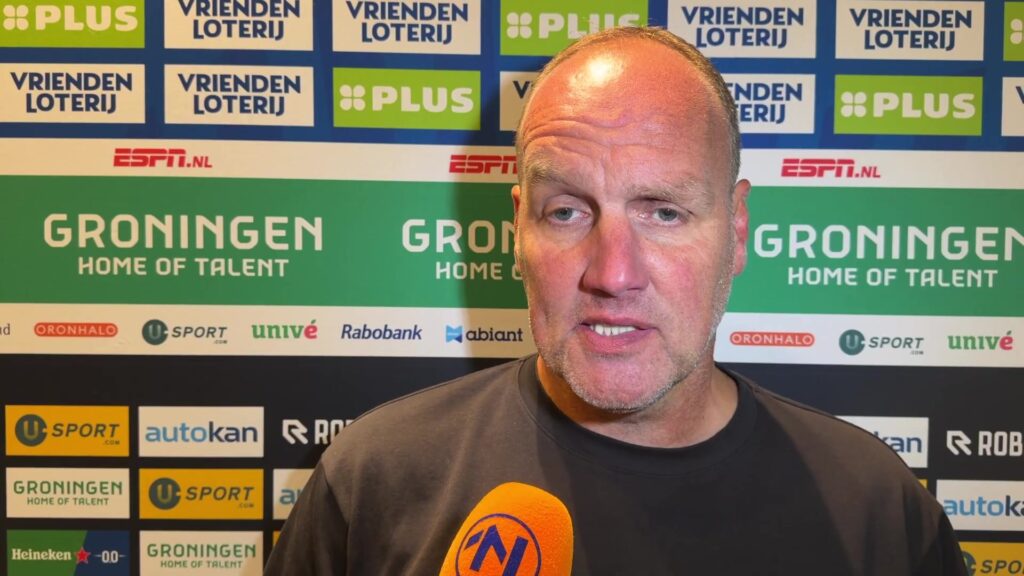 Dick Lukkien tijdens een eerder interview bij Groningen; archiefbeeld.