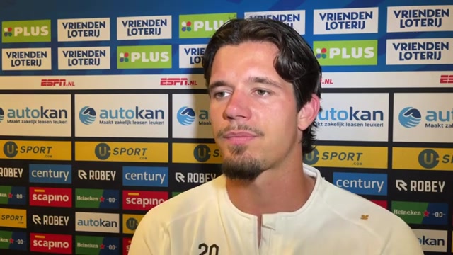 Oskar Zawada tijdens een eerder interview bij FC Groningen.